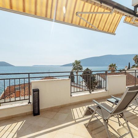 Apartment Penthouse Savina แฮร์เซ็ก-โนวี ภายนอก รูปภาพ