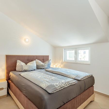 Apartment Penthouse Savina แฮร์เซ็ก-โนวี ภายนอก รูปภาพ