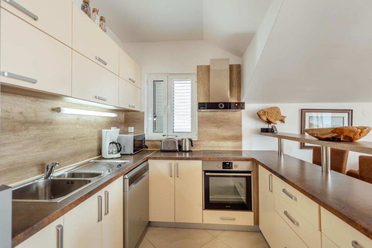 Apartment Penthouse Savina แฮร์เซ็ก-โนวี ภายนอก รูปภาพ