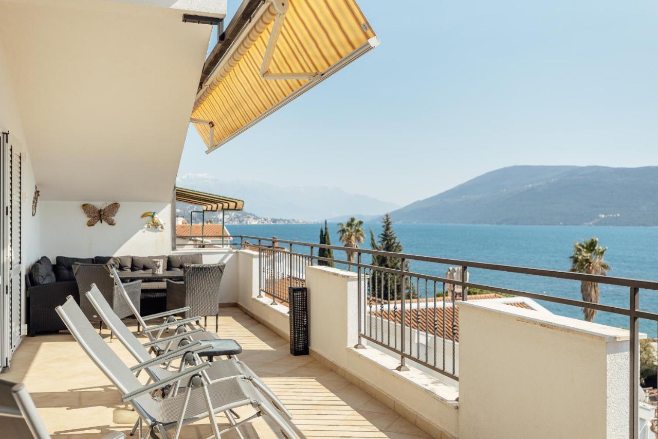 Apartment Penthouse Savina แฮร์เซ็ก-โนวี ภายนอก รูปภาพ