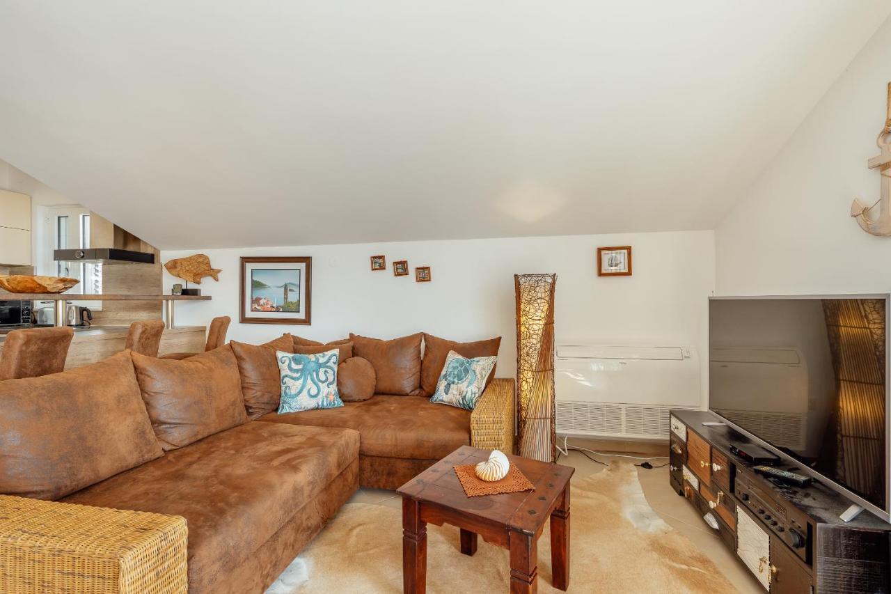 Apartment Penthouse Savina แฮร์เซ็ก-โนวี ภายนอก รูปภาพ