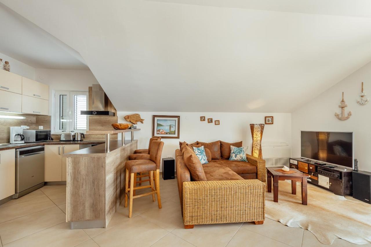 Apartment Penthouse Savina แฮร์เซ็ก-โนวี ภายนอก รูปภาพ