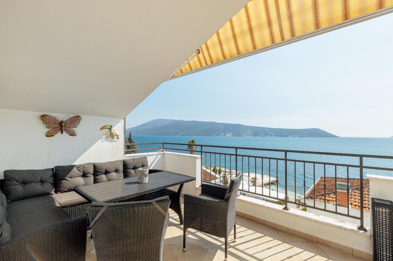 Apartment Penthouse Savina แฮร์เซ็ก-โนวี ภายนอก รูปภาพ