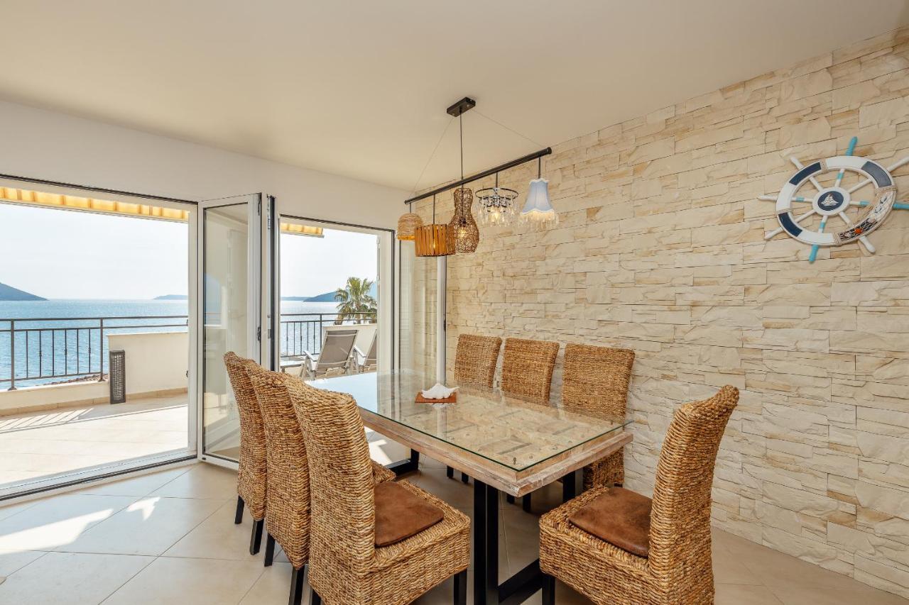 Apartment Penthouse Savina แฮร์เซ็ก-โนวี ภายนอก รูปภาพ