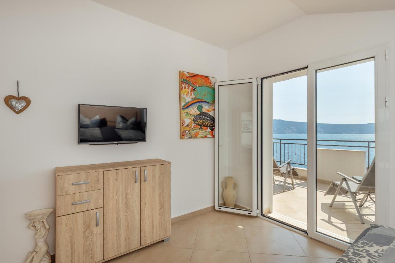 Apartment Penthouse Savina แฮร์เซ็ก-โนวี ภายนอก รูปภาพ
